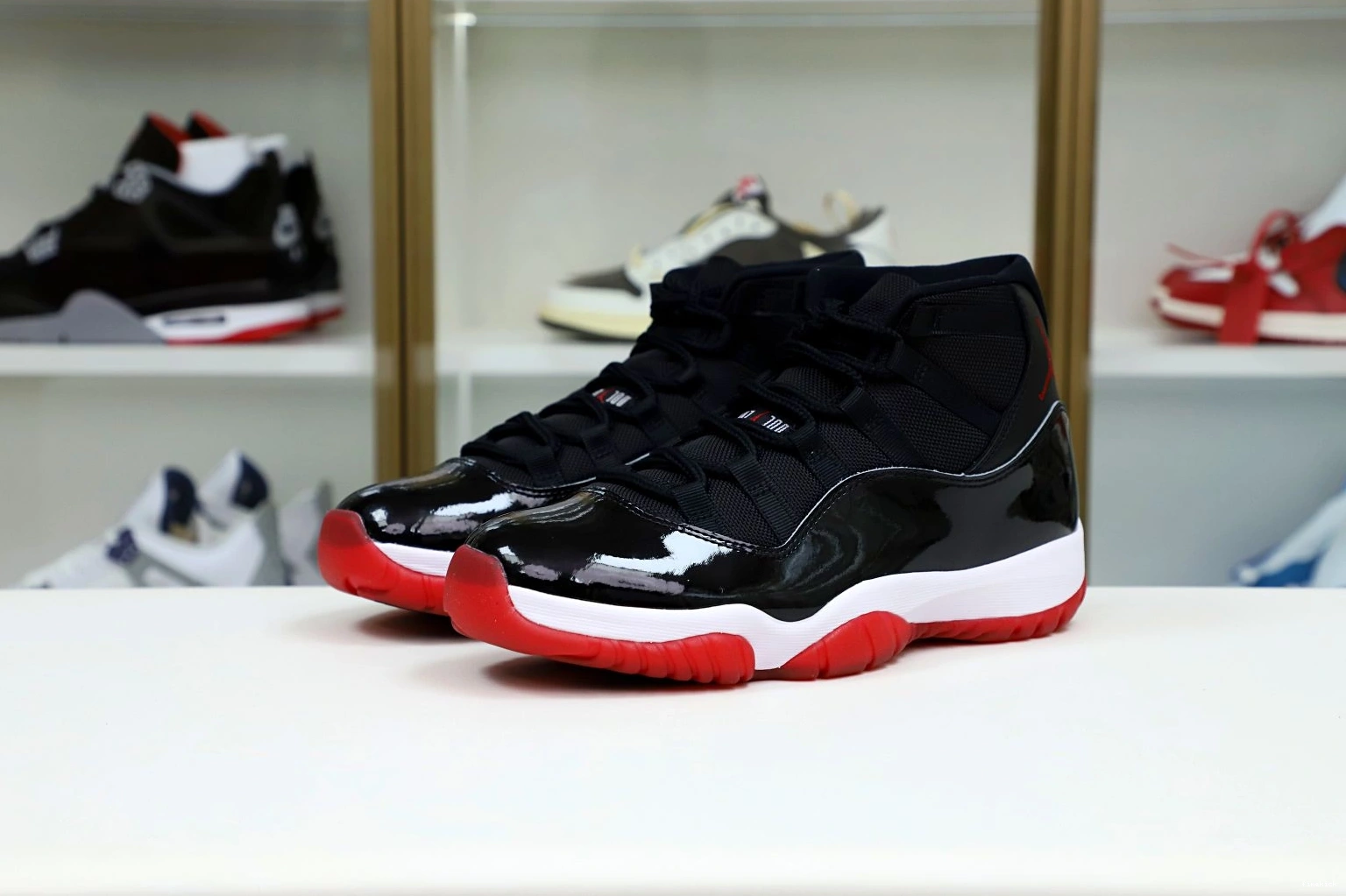 JORDAN 2019 RETRO 11 AIR 'BRED' 0123